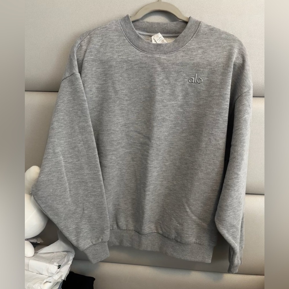 ALO Accolade Crew Neck Pullover - Picture 3 of 5